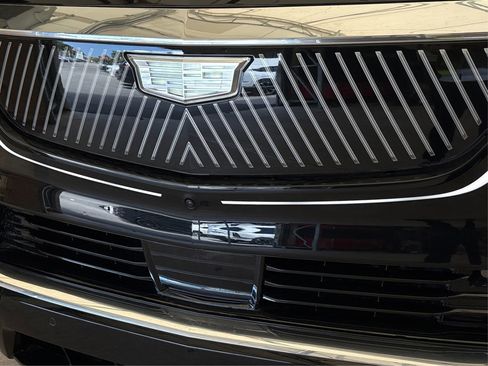 New 2025 Cadillac Escalade IQ Luxury 2 w/ LPO, Radiant Package image 15