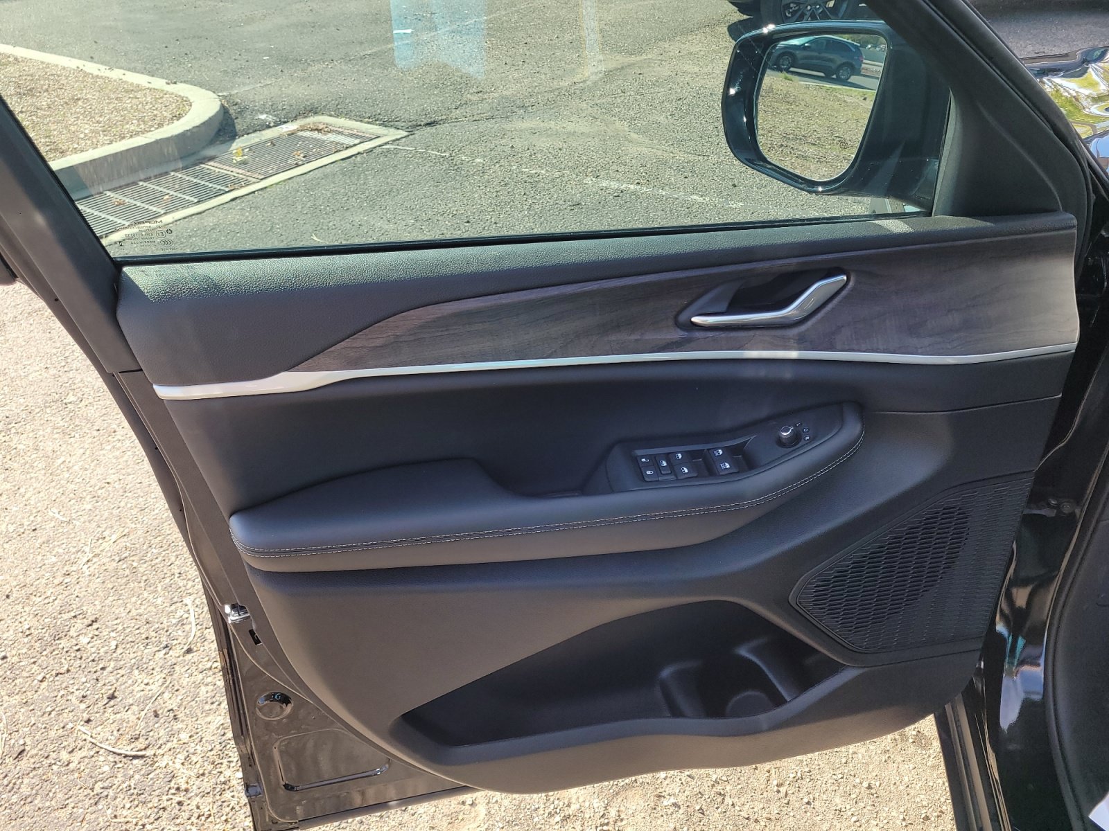 New 2026 Jeep Grand Cherokee Altitude AWD/4WD image 13