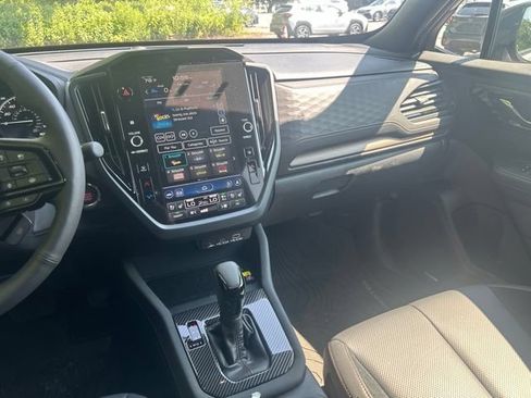 Used 2025 Subaru Forester Touring AWD/4WD image 18