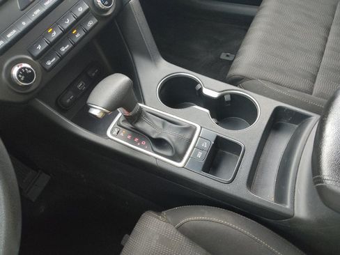 Used 2020 Kia Sportage LX FWD image 26