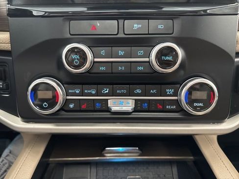 Used 2023 Ford Expedition Max Limited image 48