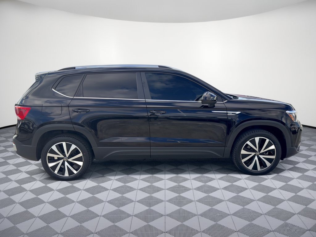 Used 2022 Volkswagen Taos SE FWD image 8