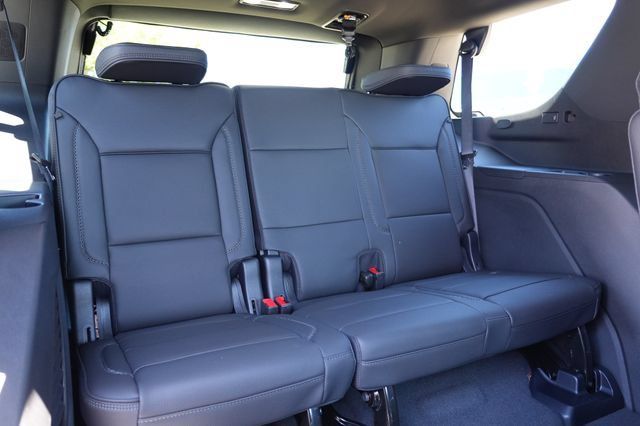 New 2026 GMC Yukon Denali AWD/4WD image 13