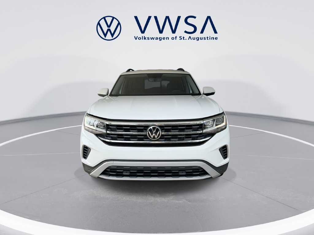 Certified 2023 Volkswagen Atlas SE w/ Black Wheel Package FWD image 2