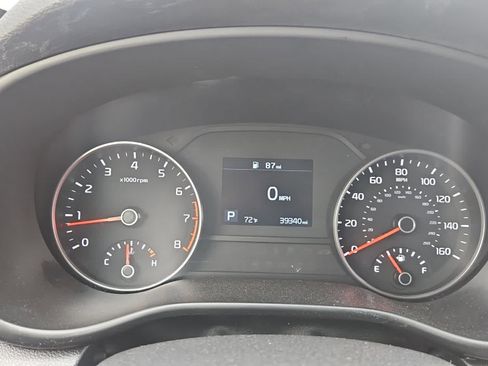 Used 2022 Kia Sportage LX image 19