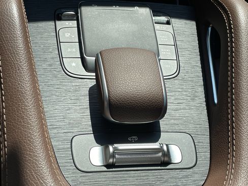 Certified 2024 Mercedes-Benz GLS 450 4MATIC image 36