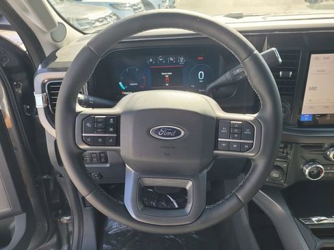 New 2026 Ford F250 Lariat w/ Black Appearance Package AWD/4WD image 9
