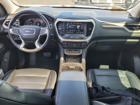 Used 2021 GMC Acadia Denali w/ Denali Technology Package FWD image 16