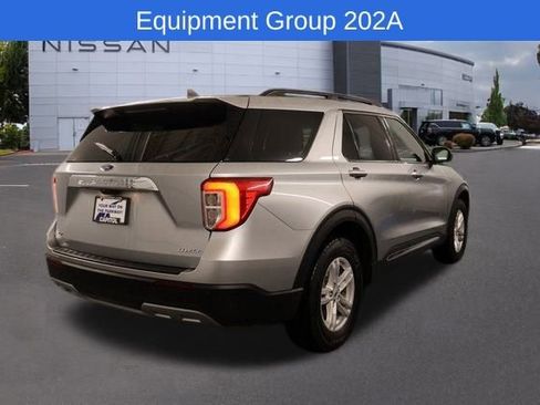 Used 2024 Ford Explorer XLT w/ Equipment Group 202A image 3