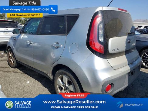 Used 2018 Kia Soul FWD image 3