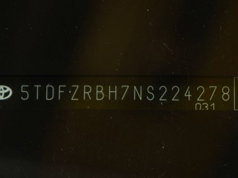 Used 2022 Toyota Highlander Platinum image 33