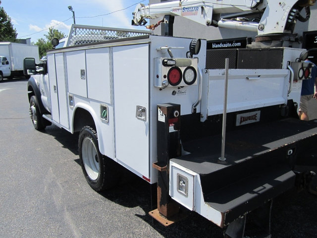 Used 2015 Ford F550 4x4 Regular Cab Super Duty image 23