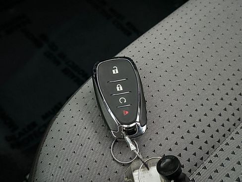 Used 2025 Chevrolet Trax LT image 22