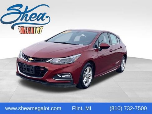 Used 2018 Chevrolet Cruze LT w/ Convenience Package image 1