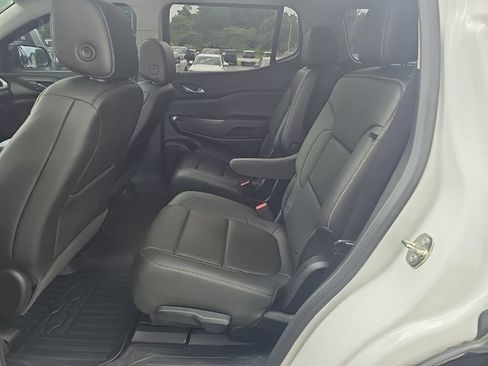 Used 2023 GMC Acadia SLT w/ Elevation Edition AWD/4WD image 12