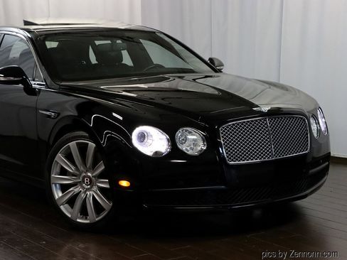 Used 2018 Bentley Flying Spur V8 AWD/4WD image 2