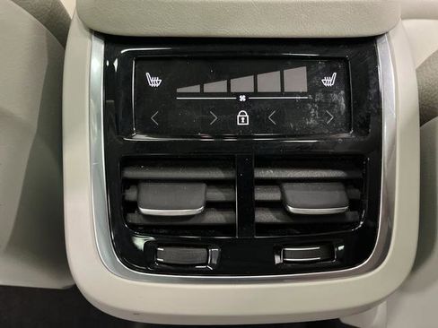 Used 2024 Volvo XC90 B6 Plus w/ Protection Package Premier AWD/4WD image 33