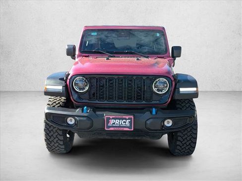 Used 2024 Jeep Wrangler Willys image 2