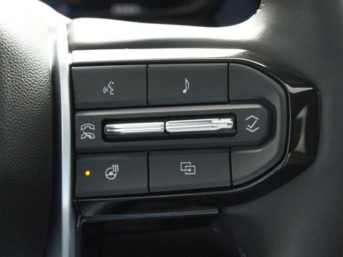 Used 2024 Chevrolet Colorado ZR2 w/ ZR2 Convenience Package III image 11