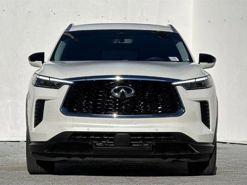 Certified 2023 INFINITI QX60 Luxe image 9
