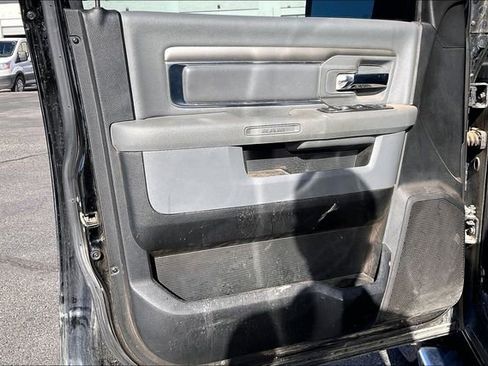 Used 2020 RAM 1500 Classic SLT w/ Luxury Group image 17