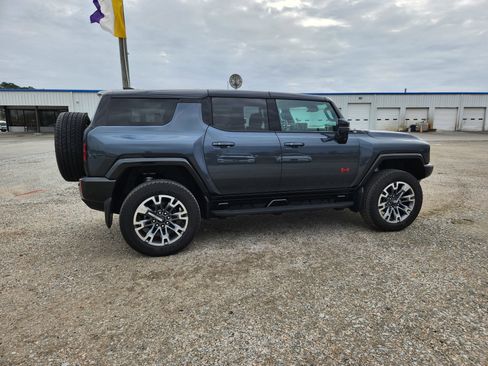 Used 2025 GMC Hummer EV 3X w/ LPO, Sport Package image 11
