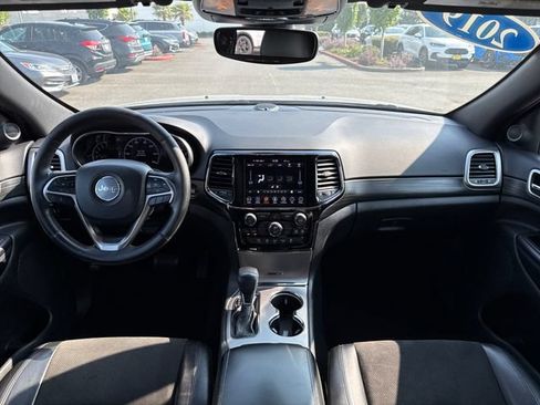 Used 2019 Jeep Grand Cherokee Altitude AWD/4WD image 26