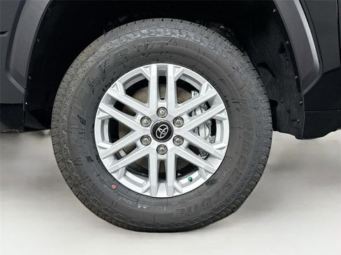 New 2026 Toyota Tundra SR5 image 12