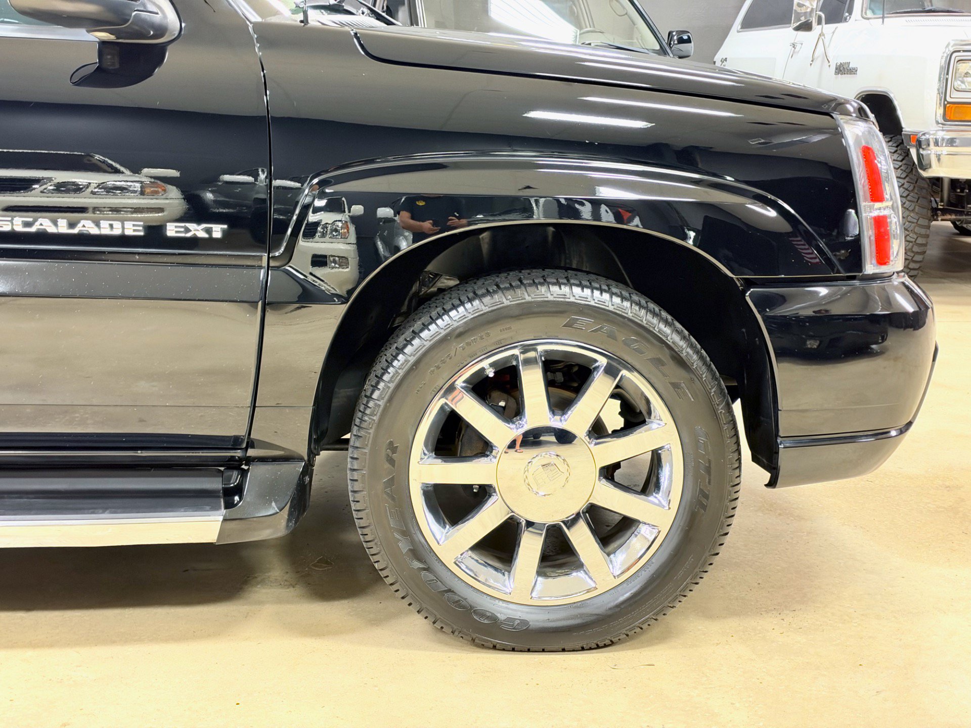 Used 2005 Cadillac Escalade EXT AWD/4WD image 14