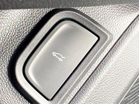 New 2025 Chevrolet Equinox RS w/ Safety and Technology Package image 30