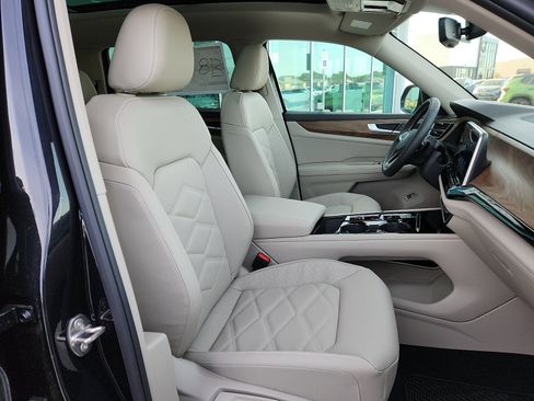 New 2026 Volkswagen Atlas SE image 15