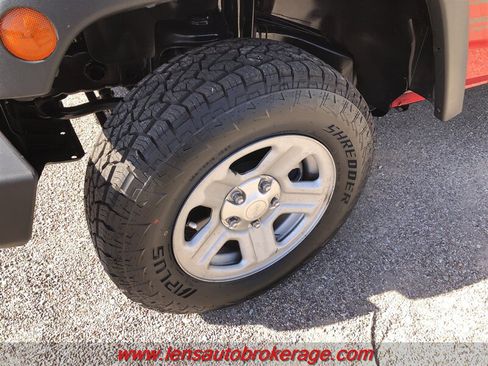 Used 2015 Jeep Wrangler Unlimited Sport AWD/4WD image 28