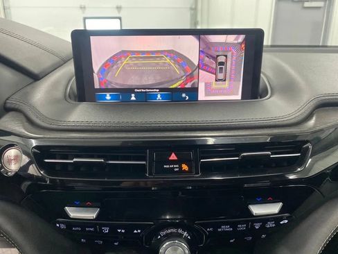 Used 2022 Acura MDX SH-AWD w/ Advance Package image 18