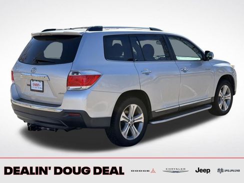 Used 2013 Toyota Highlander Limited AWD/4WD image 6