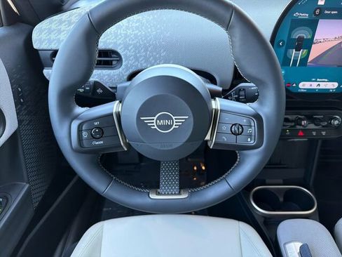 Used 2025 MINI Cooper S FWD image 18