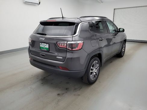 Used 2020 Jeep Compass Latitude FWD image 9