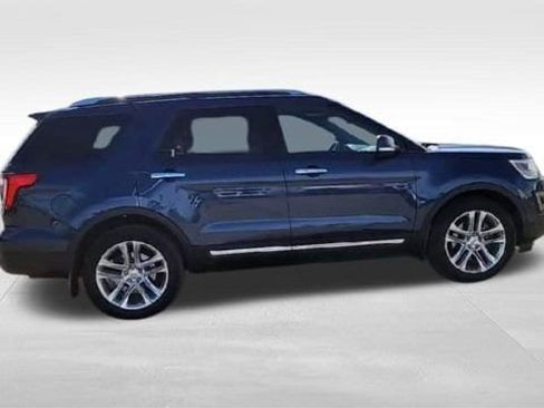 Used 2016 Ford Explorer Limited image 9