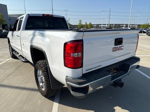 Used 2016 GMC Sierra 3500 SLT w/ Suspension Package, Off-Road AWD/4WD image 6