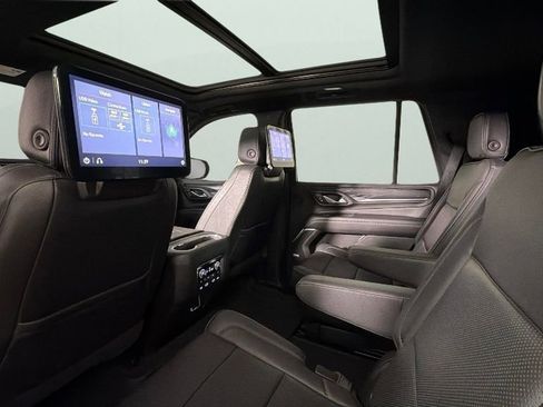 Used 2021 GMC Yukon Denali w/ Denali Premium Package AWD/4WD image 30