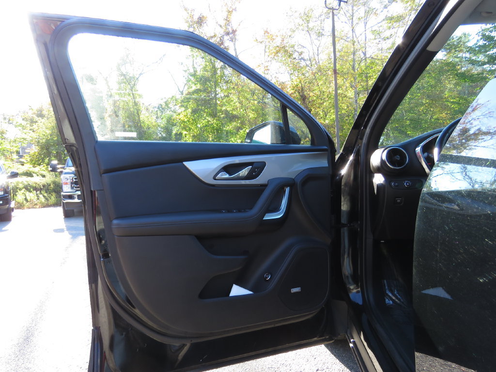 Used 2019 Chevrolet Blazer LT w/ Sun and Wheels Package AWD/4WD image 9