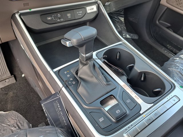 New 2026 Kia Carnival FWD image 11