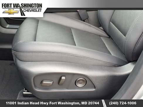 New 2026 Chevrolet Equinox LT w/ Convenience Package II FWD image 6