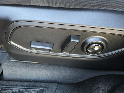 Used 2024 Jeep Grand Cherokee L Altitude image 12