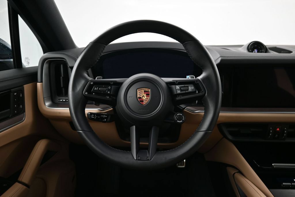 Certified 2026 Porsche Cayenne S AWD/4WD image 13