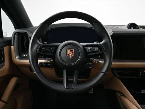 Certified 2026 Porsche Cayenne S AWD/4WD image 13