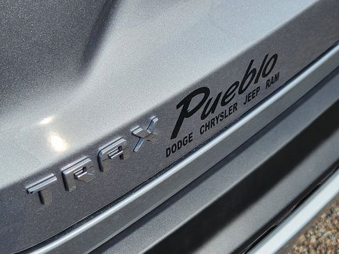 Used 2025 Chevrolet Trax LT w/ Driver Confidence Package image 11