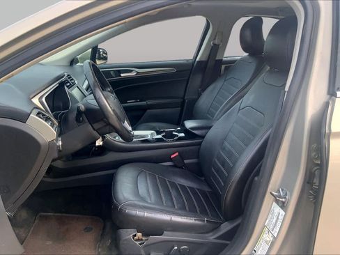 Used 2015 Ford Fusion SE w/ Equipment Group 202A FWD image 8