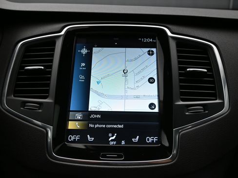 Used 2021 Volvo XC90 T5 Momentum w/ Protection Package Premier FWD image 30