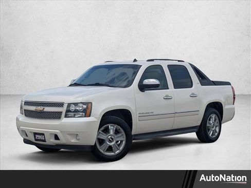 Used 2010 Chevrolet Avalanche LTZ image 1