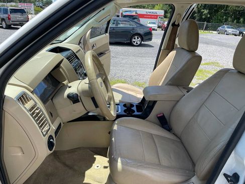 Used 2011 Ford Escape Limited w/ 302A Rapid Spec Order Code image 24